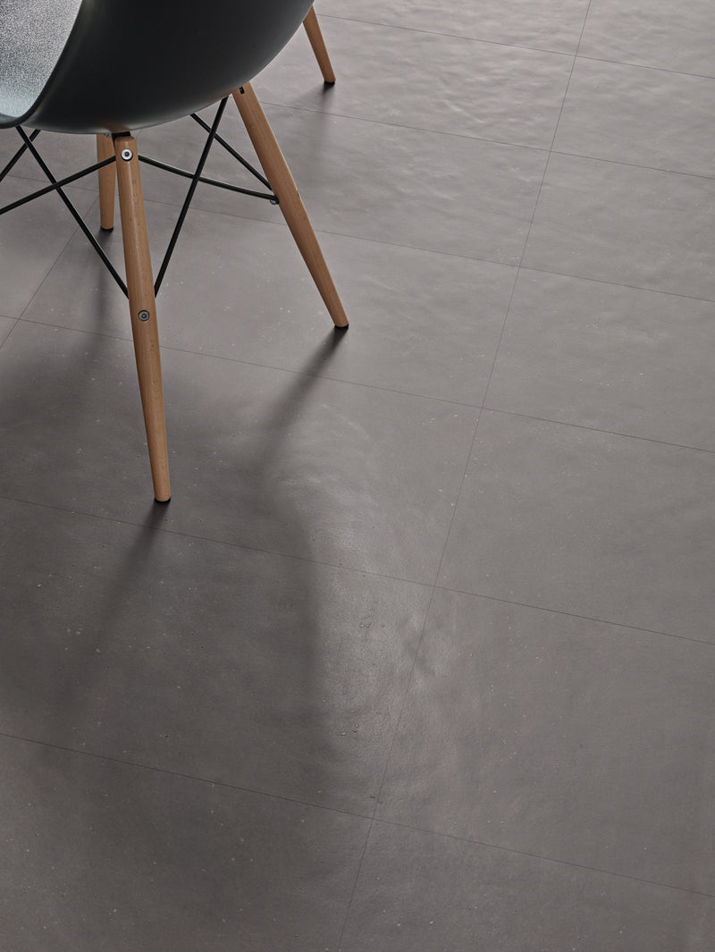 Edge Carbon 24" x 24"