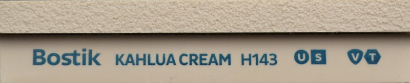 25# Kahlua Cream Vivid Grout H143