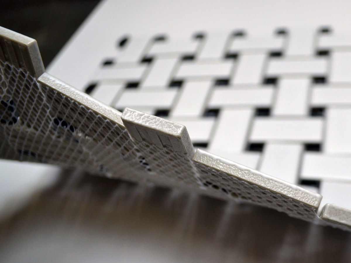 Basketweave White/Black